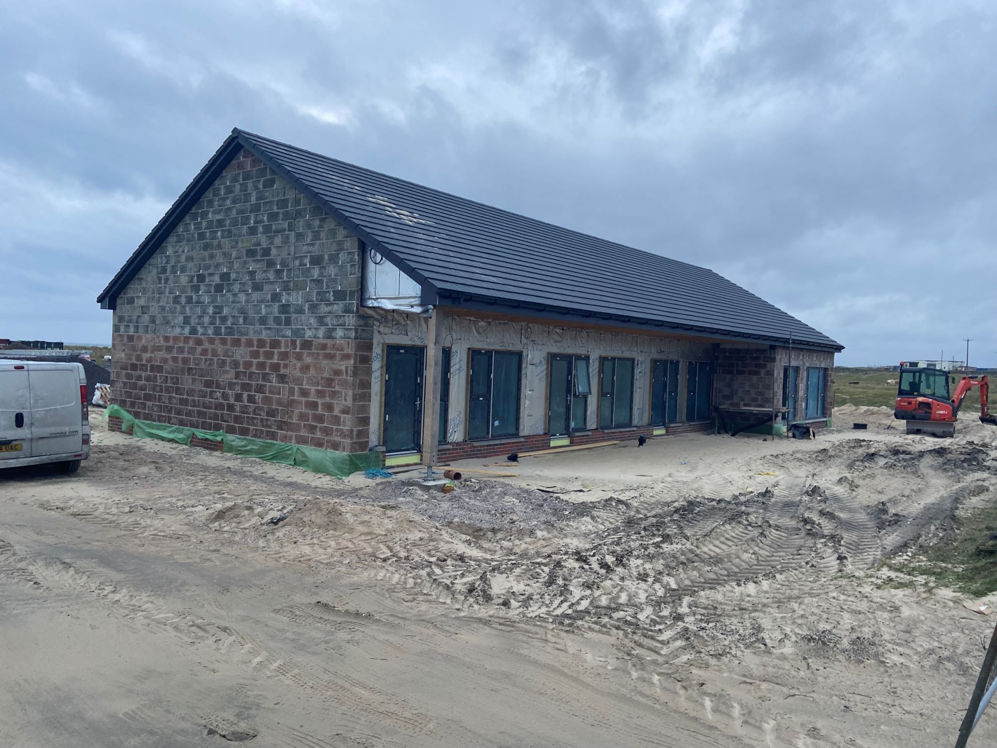Ionad Iomairt Thiriodh – Crossapol Business Units available!